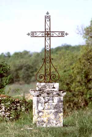 Croix de Brouillac avant restauration